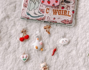 Kindle-bedel, Soft Girl, telefoonbedel, iPad-bedel, USB C-bedel, leesgrage merchandise, Kindle-accessoires, telefoonaccessoires, USB-C-stekker