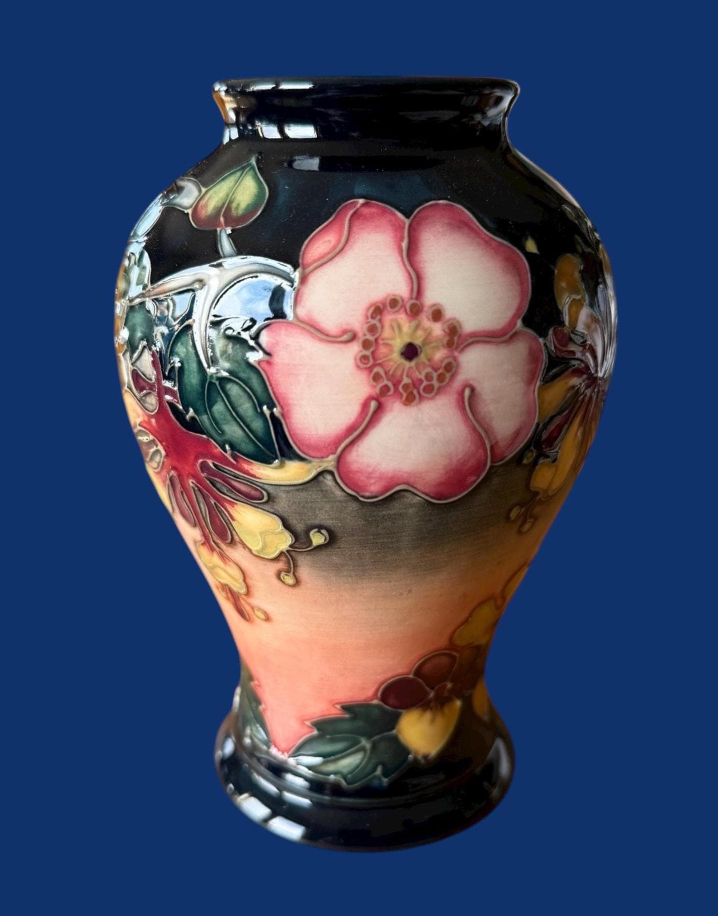 Moorcroft R MOORCROFT OBERON VASE 15cm. Rachel Bishop Design. New Dawn Era ...