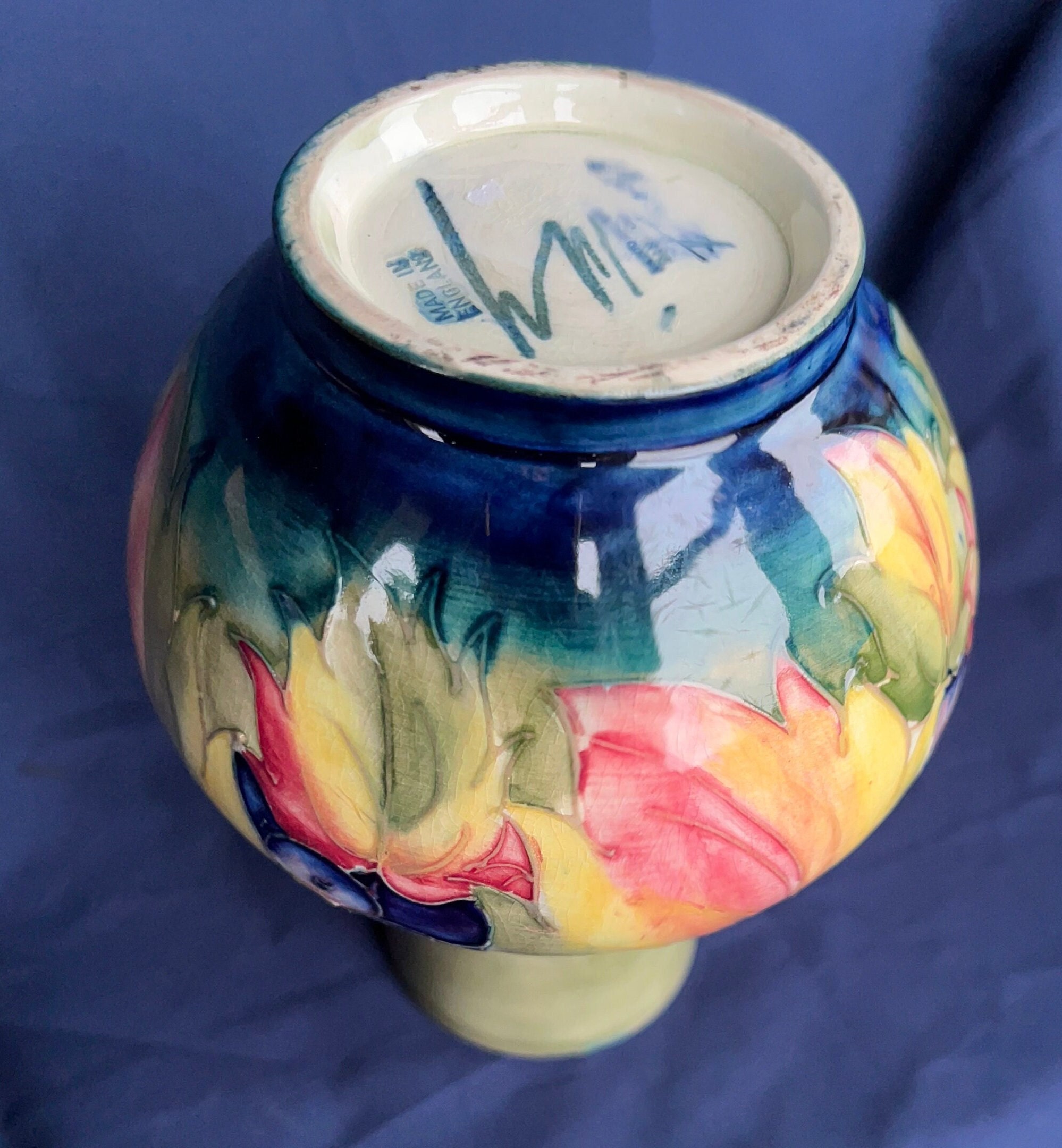 Moorcroft R MOORCROFT LEAF & BERRY Vase 17cm. Walter Moorcroft Design. Vintage ...