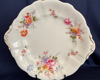 ROYAL CROWN DERBY Cake Plate 25cm. Popular and collectible fine bone china. Traditional design. Hand painted. Perfect gift.Add to collection