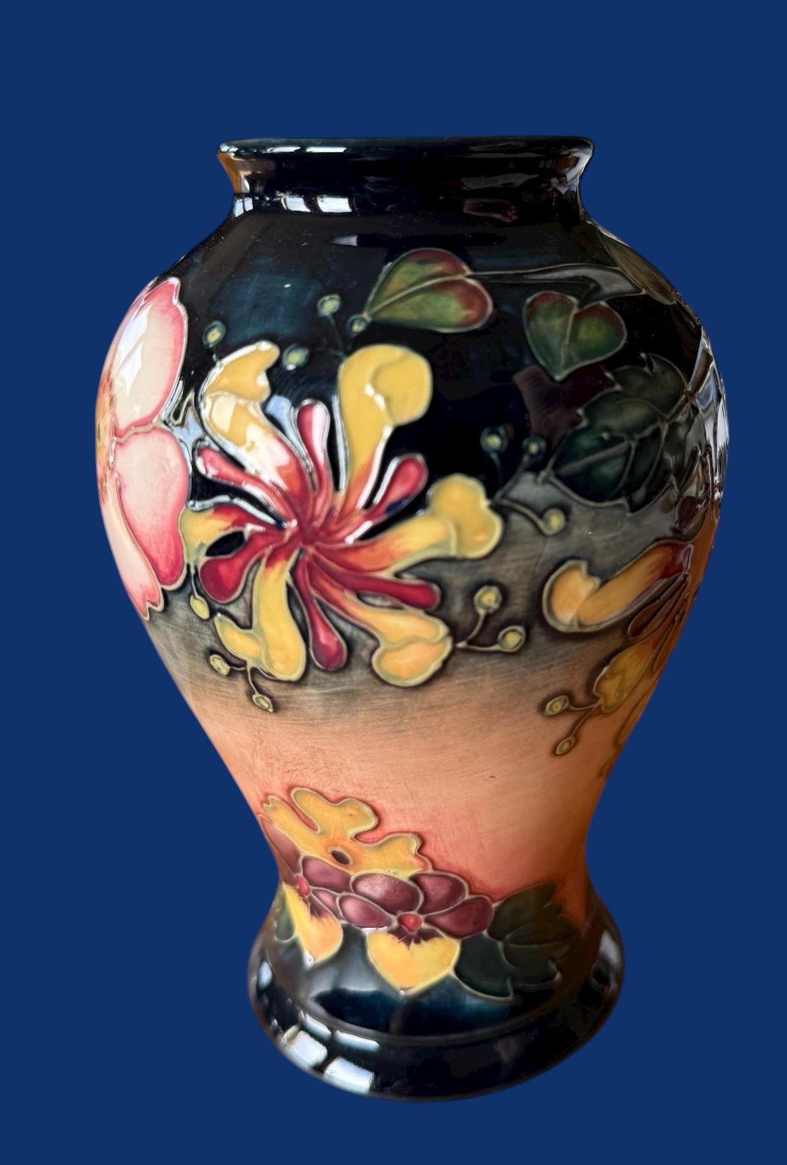 Moorcroft R MOORCROFT OBERON VASE 15cm. Rachel Bishop Design. New Dawn Era ...