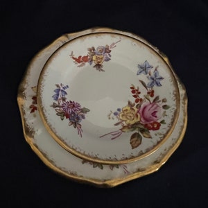 HAMMERSLEY 12668 FLORAL DOUBLE. Pin dish and bonbon dish pair. Floral pattern. Fine bone china. Perfect Christmas Gift. Collectors item.