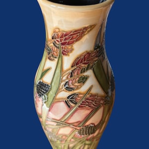 MOORCROFT SAVANNAH VASE 26cm. Limited Edition 2002. Emma Bossons design. Very collectible and highly sought after. Pottery Art. Perfect gift