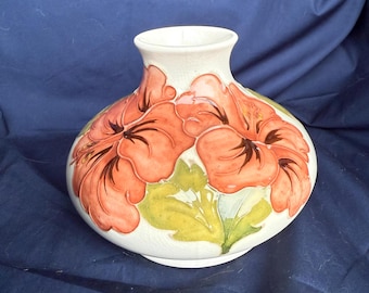 MOORCROFT HIBISCUS VASE 11cm. Squat vase shape. Classic Moorcroft. Unusual ground colour scheme. Collector item. Rare find. Perfect gift.