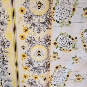 Bee and floral print reversible cloth napkin, Yellow honeybee washable ecofriendly fabric napkin, Bee print fabric napkin