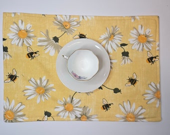 Yellow Bumblebee and Daisy Print reversible fabric Placemat: Handmade dinner table decor