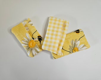 Bee print travel size tissue holder, business card holder, fabric tissue holder, kleenex holder, pocket pack tissue cover