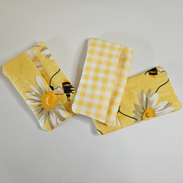 Bee print travel size tissue holder, business card holder, fabric tissue holder, kleenex holder, pocket pack tissue cover