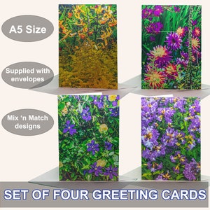 4er Pack Grußkarten mit einem Blumen-Thema. Wird mit Kraftpapier-Umschlägen geliefert. Origineller Entwurf.
