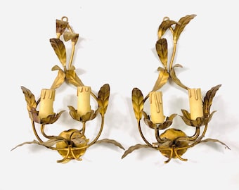 Italian Vintage Florentine Tole Wall Lamp, Gilt Metal Wall Sconce, Hollywood Regency Light Fixture