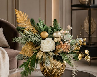 Eleganter handgefertigter Weihnachtsteller mit künstlicher Kiefer, Ornamenten und Keramiktopf - Weihnachtstischdekoration