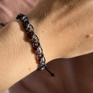 Delicate macrame bracelet with wave pattern