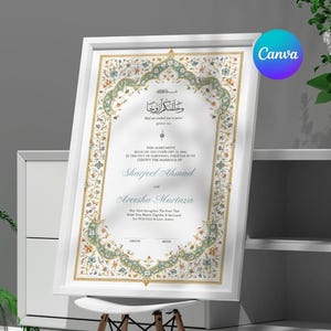 Op de afbeelding: Een ingelijste huwelijksakte met sierlijke bloemen en geometrische ontwerpen in teal, goud en wit. Het document bevat Arabisch schrift en de namen Sharjeel Ahmad en Areesha Murtaza. De lijst is wit.