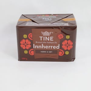 Norwegian Brown Cheese | Caramel-like Cheese | Norwegian Cheese | Nordic Cheese Gift | Gourmet Cheese | Sweet Cheese Spread