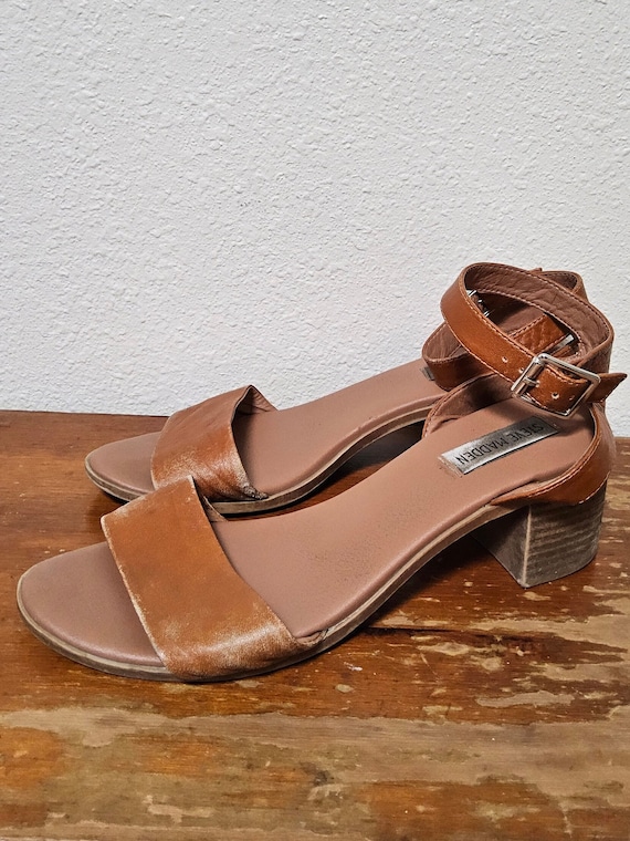 Brown Leather Strappy Heel Sandles Women's 8 - Vin