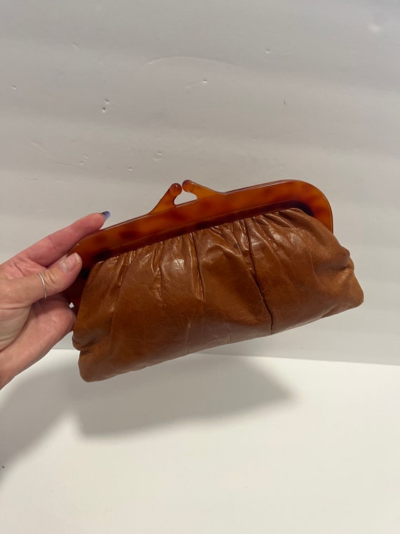 Brown Leather and Bakelite clutch - 1970s Leather… - image 6