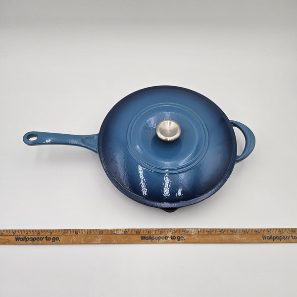 Blue cast iron enamel frying pan with lid - Vintage Cast Iron Skillet with Lid - Roasting pan - Dutch Oven - Enamel Cast Iron Cookware