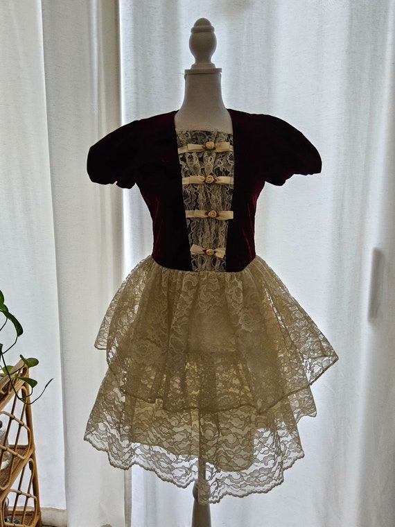 Vintage Girls Formal Dress size 16 - Ruffle Lace G