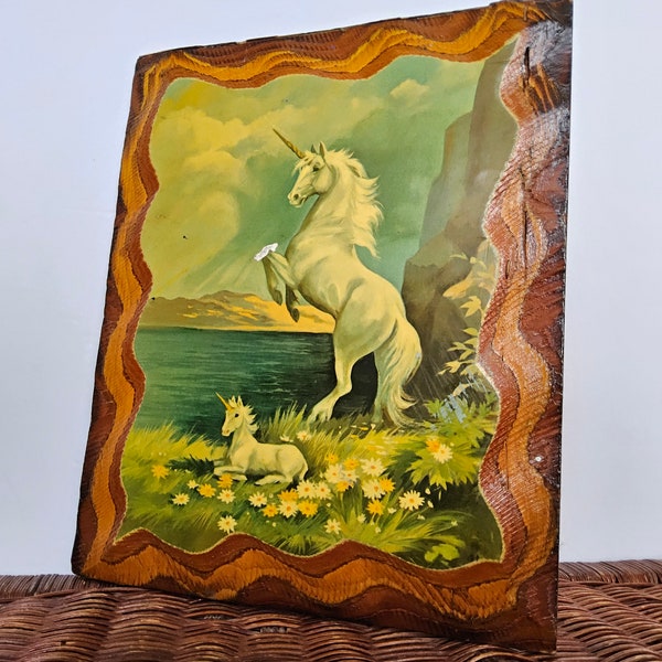 Unicorn Decoupage on Scalloped Wood Plaque. Vintage Unicorn Wall Hanging - 80s Decoupage Wall Decor - Horse Decoupage - 90s Wall Hanging