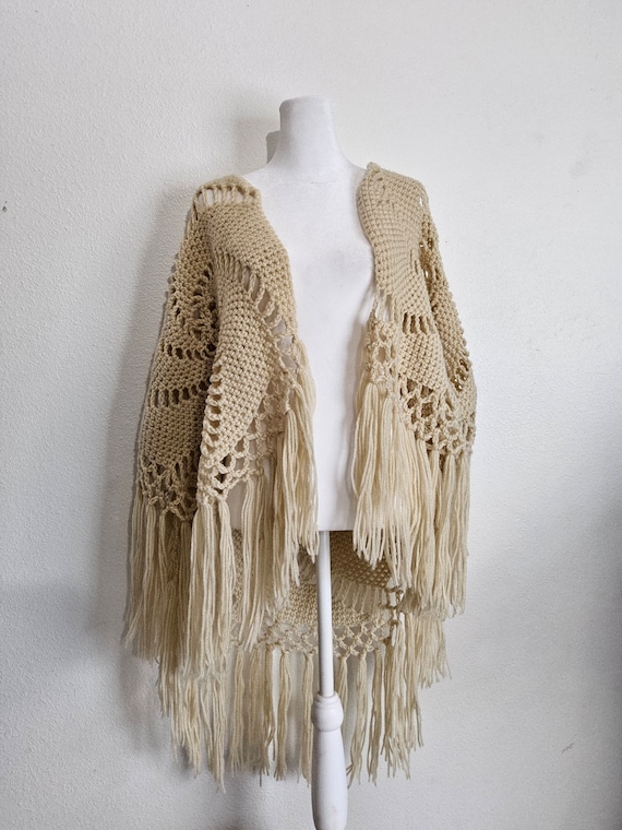 70s Hand Knit Crochet Fringe Shawl - Beige Fringe 