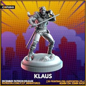 Puede incluir: Una miniatura de guerrero impresa en 3D de color gris, sosteniendo una espada. La miniatura está de pie sobre una base redonda con textura rocosa. La miniatura está etiquetada como "KLAUS" y forma parte de una publicación de Patreon de diciembre. El texto "[3D PRINTING PRE-SUPPORTED STLS] 40MM ON 35MM BASE" también está incluido.