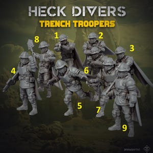 Puede incluir: Un conjunto de nueve figuras de soldados en miniatura de color gris etiquetadas como Heck Divers Trench Troopers, cada una con casco, máscara facial y armadura táctica con capas. Las figuras están numeradas del uno al nueve y posan.