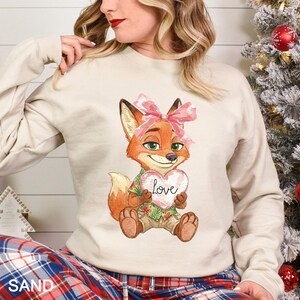 Watercolor Judy Hopps Nick Wilde Heart Sweatshirt, Valentine Zootopia Hoodie, Coquette Bow Zootopia Sweatshirt, Disney Love Crewneck, 144491 bild 11