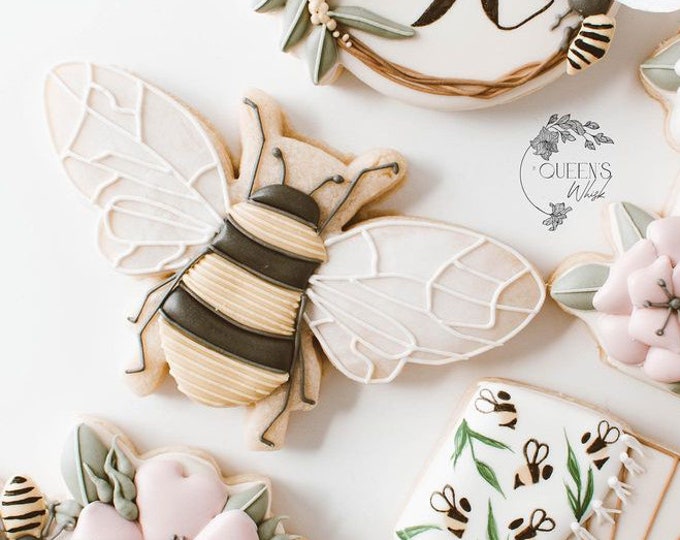 Bee Hive W/ Mini Bumble Bee Cookie Cutter Set