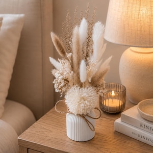 Trockenblumenstrauß mit Vase | Bohostrauß | Hochzeitsdekoration Tisch | kleiner Strauß beige weiß | Tischdeko
