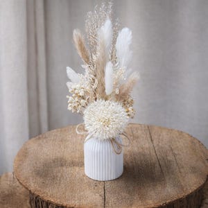 Dried flower bouquet with vase | Boho bouquet | Wedding table decoration | Small beige and white bouquet | Table decoration