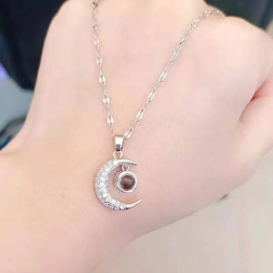 Projection Necklace with Photo, Moon Star Photo Necklaces, Memorial Necklaces, Anniversary Gifts, Birthday Gifts, Christmas Gifts for Her