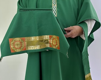 Lightweight Chasuble in Green