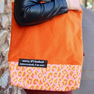 Stylische Tote Bag Handtasche aus Samt und Kunstleder mit Magnetverschluss und Innenfach. Der Hingucker bei jedem Anlass