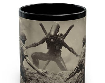 Regalo para fans de Xenomorfos, taza de terror de ciencia ficción, taza de café con temática de película de guerra retro, estética vintage de ciencia ficción militar, diseño en tono sepia