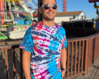 Adult Unisex tie dye t shirt/ Gildan t shirt/ colorful tie dye/ woman’s tie dye/men’s tie dye / handmade tie dye/