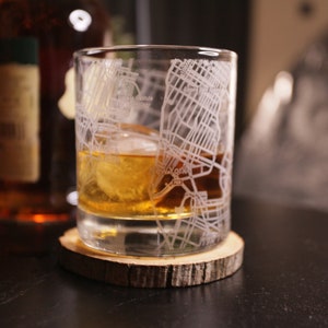 Aangepaste stadsplattegrond geëtst whiskyglas | Met handmatig bewijs
