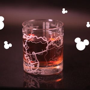 run Disney 2025 | Walt Disney World Marathon Routekaart Whiskyglazen | Aangepaste tekst | 12 januari 2025 | BruhBon | Activiteitscadeau hardloper