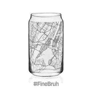 Tasses en forme de canette de carte de la ville de New York | Verre gravé | Verres à gobelet à bière/café | Verres cordial | Verres à cocktail | par FineBruh