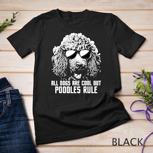すべての犬はかっこいいけどプードルは最高 子犬の飼い主 犬好き Tシャツ スウェットシャツ
