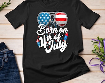Geboren am 4. Juli Geburtstag Sonnenbrille Feuerwerk Feuerwerk Bunt Tshirt Sweatshirt