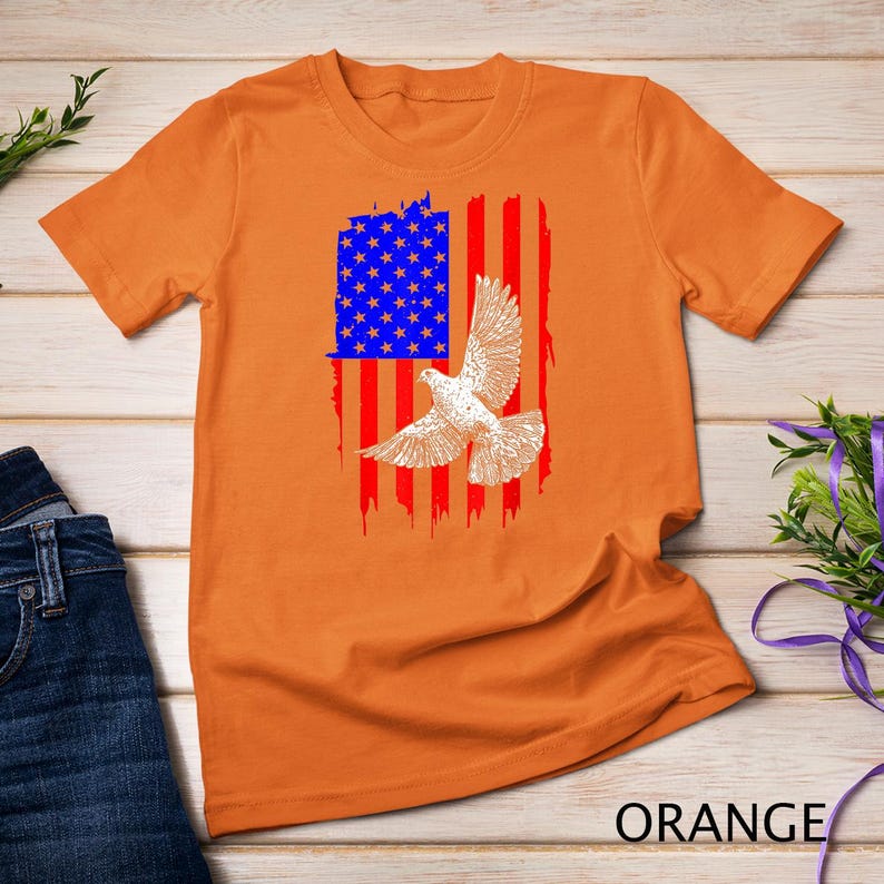 Cool Pigeon Design Men Women Patriotic US Flag Pigeon Lovers Tshirt
