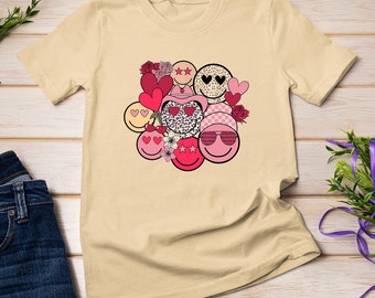 Retro Happy Face Smile Trendy Hippe Heart Valentine's Day T-Shirt Sweatshirt