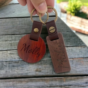 Personalised Engraved Wood Keyring | Keyring for Home, Holiday Lets, Garage, Gate, Door, Post Box | Any Text/Your Text Keyring