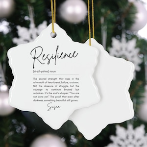 Ornamento in ceramica, decorazione personalizzata per albero di Natale con citazione sulla resilienza, regalo di Natale ispiratore, decorazione con nome personalizzato, ricordo unico immagine 8