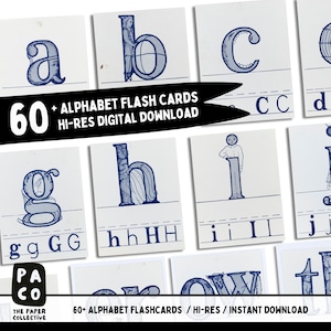 Puede incluir: 60+ tarjetas de memoria de alfabeto para niños. Las tarjetas presentan letras azules sobre un fondo blanco con un borde rayado. Las letras son estilizadas y tienen un diseño caprichoso. El texto "60+ ALPHABET FLASHCARDS / HI-RES / INSTANT DOWNLOAD" está en la parte inferior de la imagen.