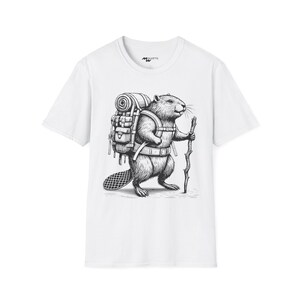 Camiseta gráfica de Castor aventurero: regalo de ropa de senderismo natural imagen 2