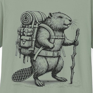 Camiseta gráfica de Castor aventurero: regalo de ropa de senderismo natural imagen 1
