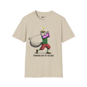 Thinking Out of Tee Box/ Koszulka golfowa w stylu grawerowania Fox/ Koszulka golfowa Ostrich Score Unisex Softstyle