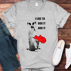 Maglietta da boxe Lemur - 'Mi piace boxit, box it' - Design giocoso di boxe - Regalo unico per gli appassionati di boxe / T-shirt softstyle unisex