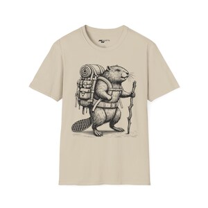 Camiseta gráfica de Castor aventurero: regalo de ropa de senderismo natural imagen 4